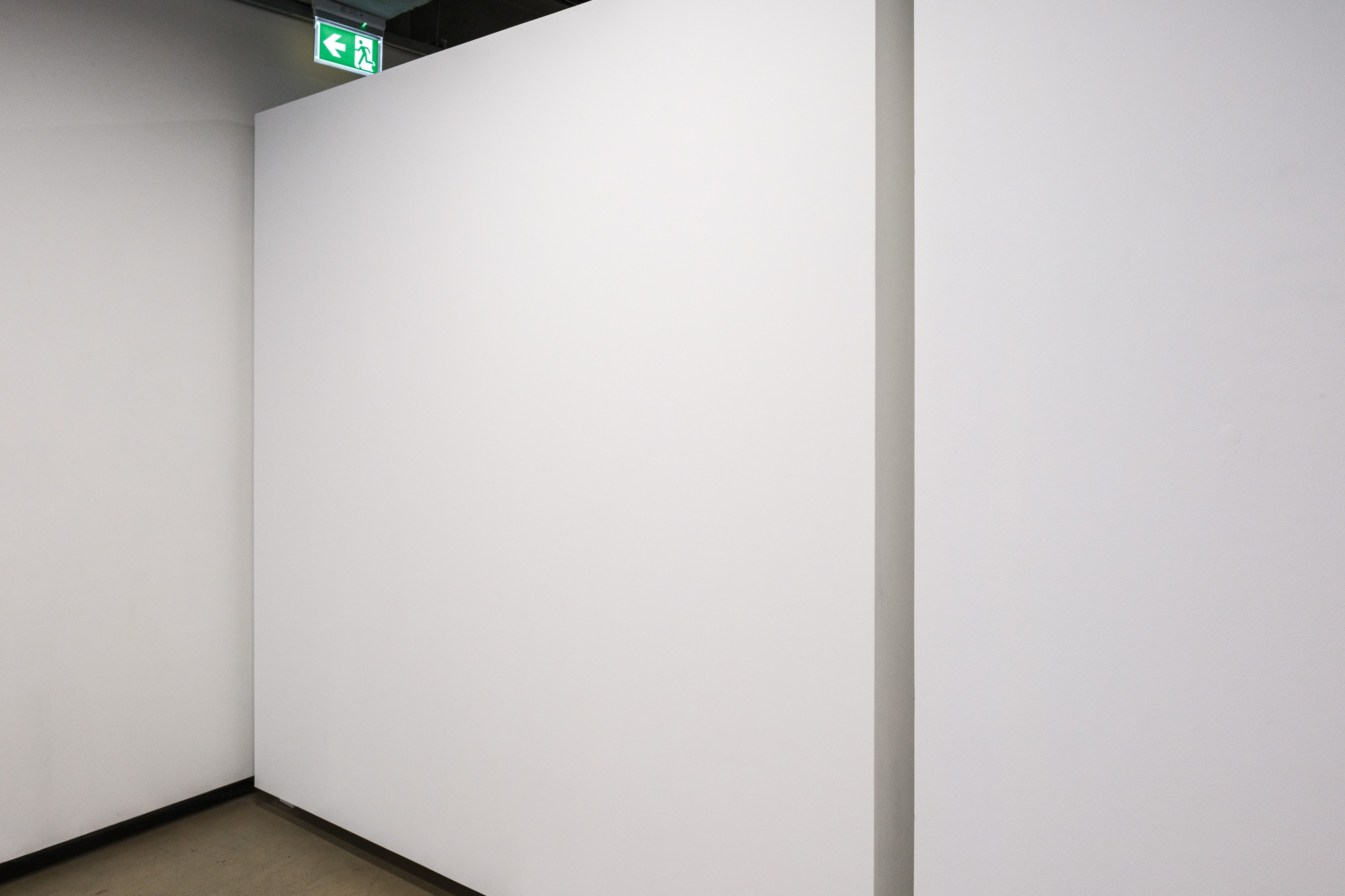THE WHITE CUBE | Doza Gallery