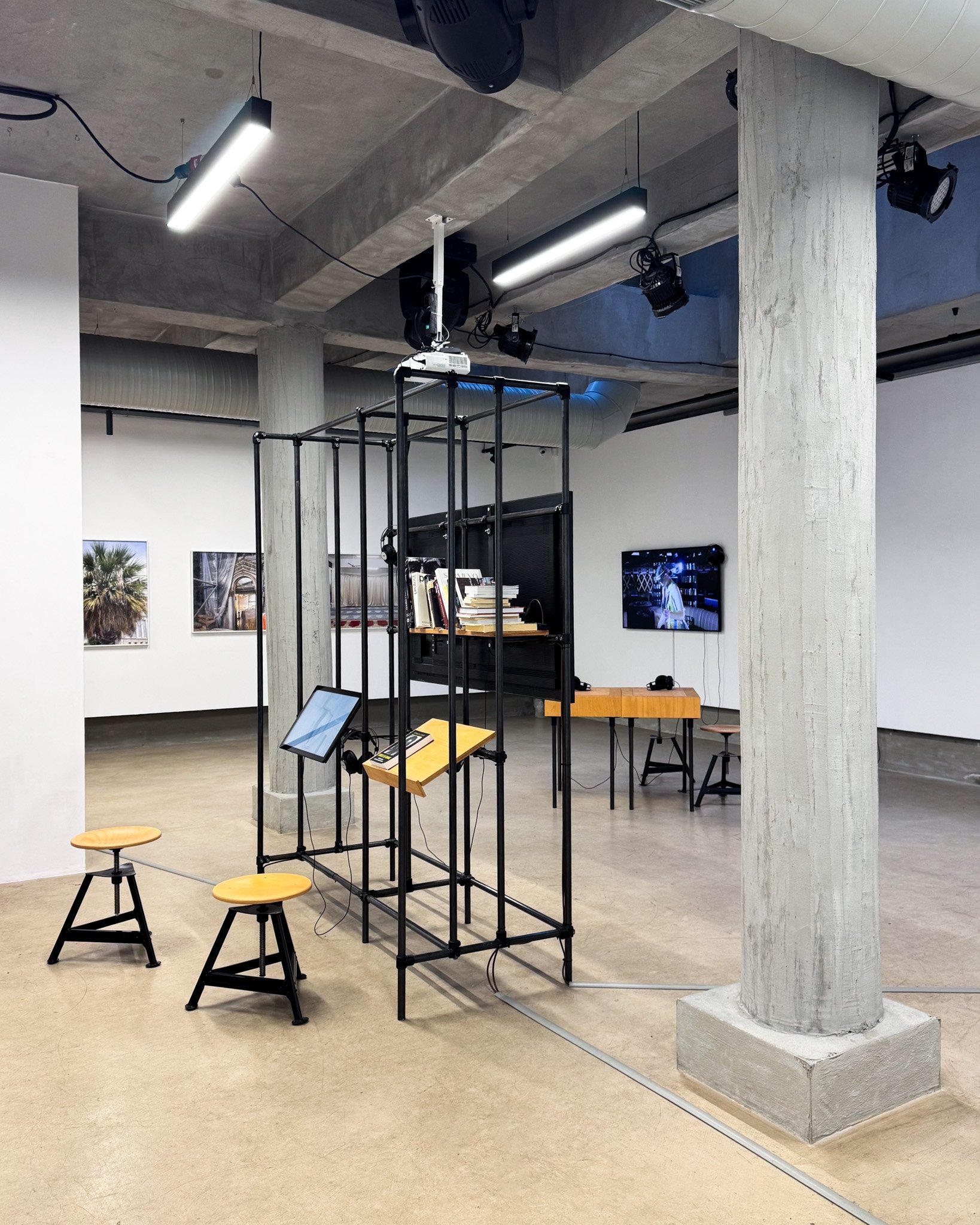 EVROVIZION. CROSSING STORIES AND SPACES | Doza Gallery