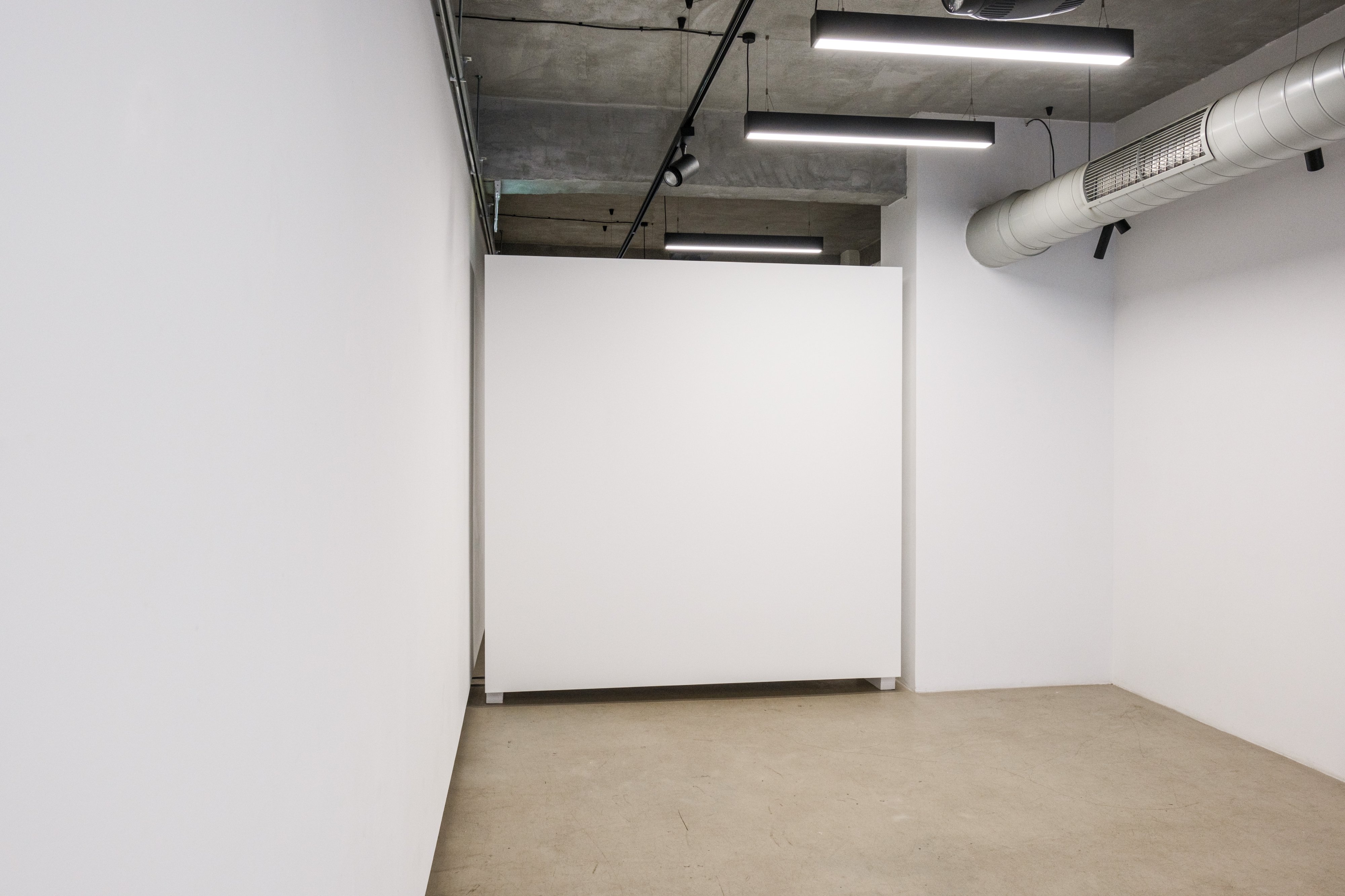 THE WHITE CUBE | Doza Gallery
