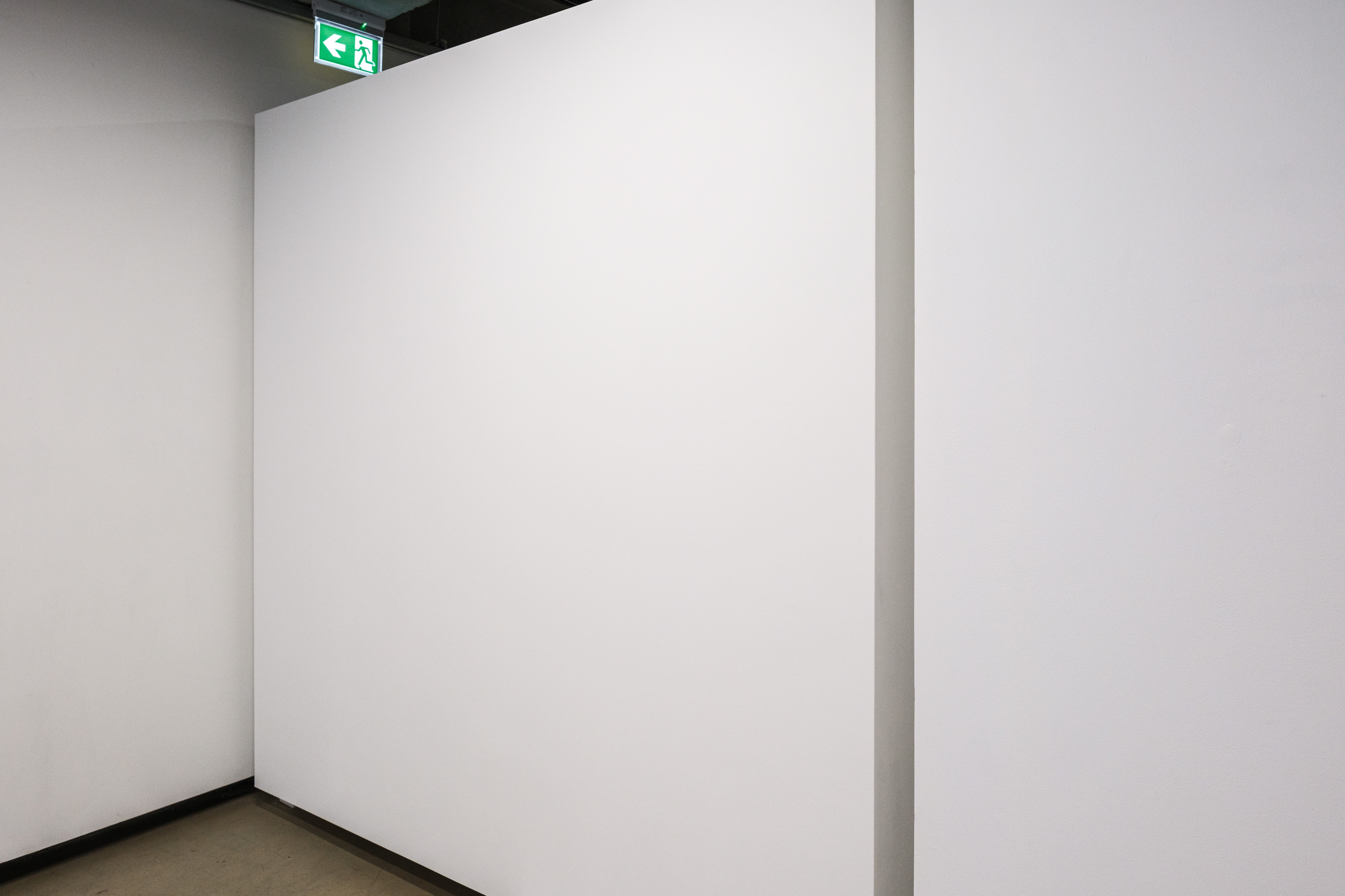 THE WHITE CUBE | Doza Gallery